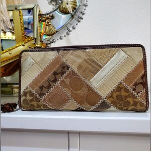 RARE COACH PATCH ZIPPER WALLET🤎🤎🤎